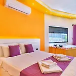 Villa Uezuemlue 1 Bedroom Secluded With Private Pool Hot Tub Kalkan