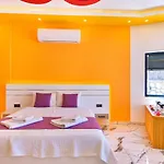 Villa Uezuemlue 1 Bedroom Secluded With Private Pool Hot Tub *