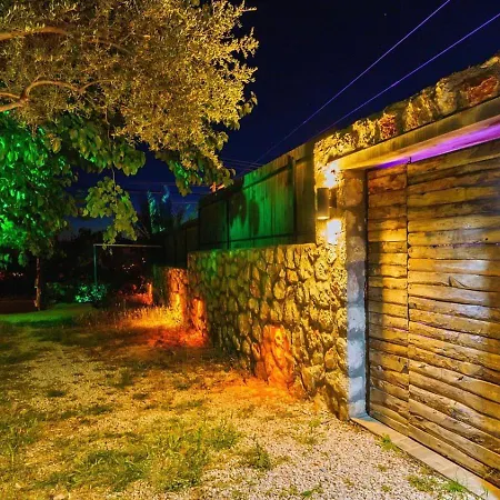 Uezuemlue 1 Bedroom Secluded With Private Pool Hot Tub فيلة *
