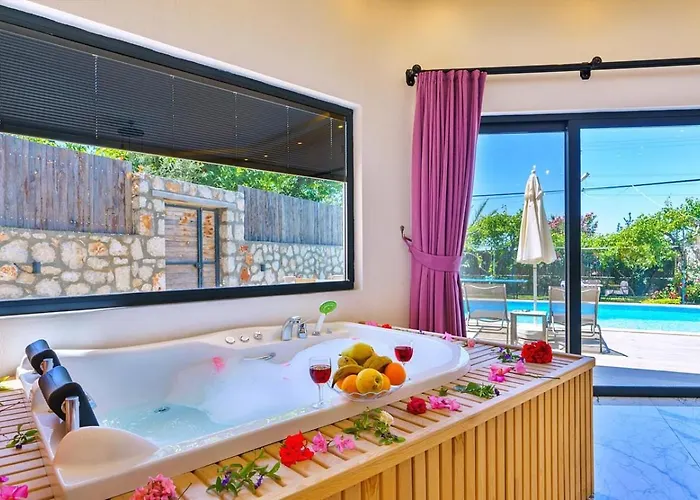 Uezuemlue 1 Bedroom Secluded With Private Pool Hot Tub * Kalkan