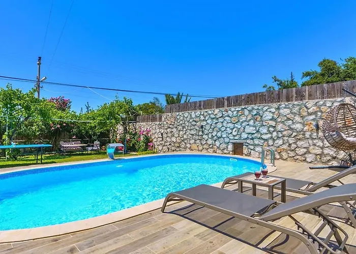 Uezuemlue 1 Bedroom Secluded With Private Pool Hot Tub