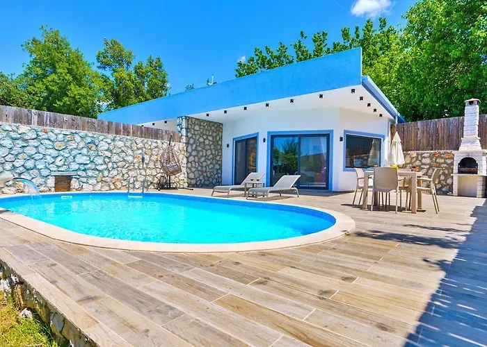 Uezuemlue 1 Bedroom Secluded With Private Pool Hot Tub