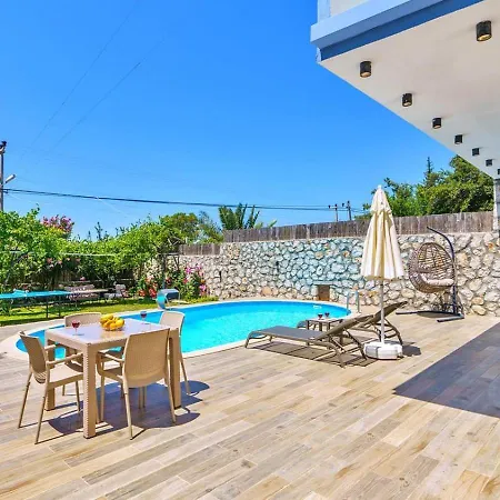 Βίλα Uezuemlue 1 Bedroom Secluded With Private Pool Hot Tub Καλκάν