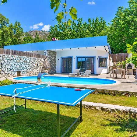 Uezuemlue 1 Bedroom Secluded With Private Pool Hot Tub Βίλα
