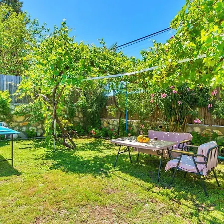 Uezuemlue 1 Bedroom Secluded With Private Pool Hot Tub
